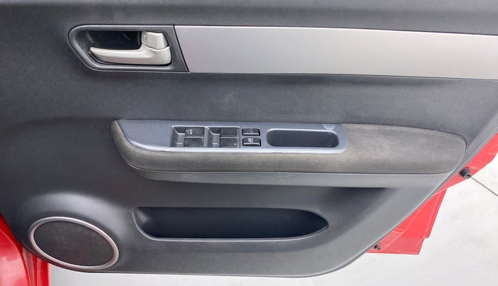 2011 Maruti Swift VXI D, Petrol, Manual, 50,977 km, Driver Side Door Panels Control