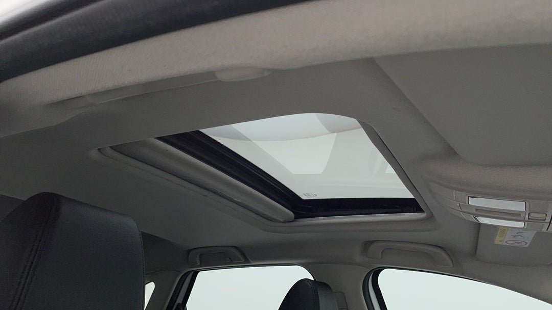 Interior Sunroof/Moonroof