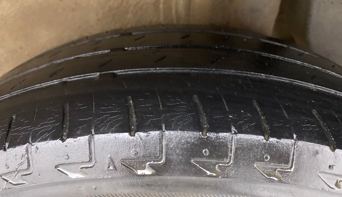 2017 Maruti IGNIS SIGMA 1.2, Petrol, Manual, 64,075 km, Left Rear Tyre Tread