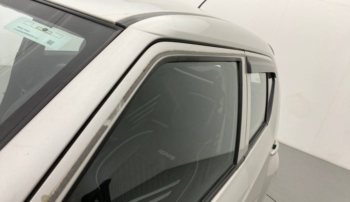 2017 Maruti IGNIS SIGMA 1.2, Petrol, Manual, 64,075 km, Front passenger door - Door visor damaged