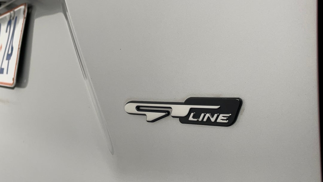 Badge (Boot Right Side)