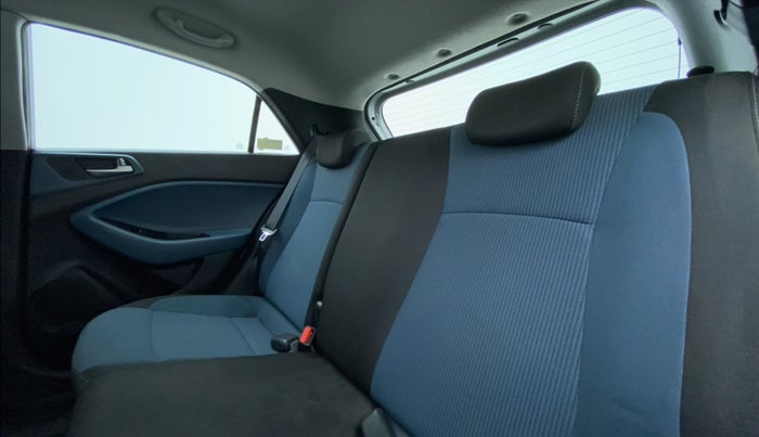 2015 Hyundai i20 Active 1.2 SX, Petrol, Manual, 69,033 km, Right Side Rear Door Cabin