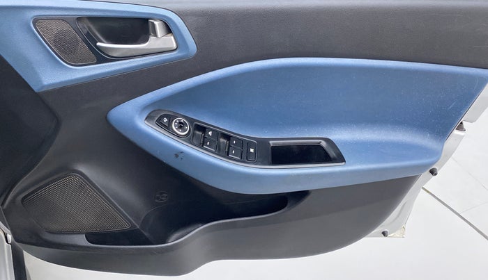 2015 Hyundai i20 Active 1.2 SX, Petrol, Manual, 69,033 km, Driver Side Door Panels Control