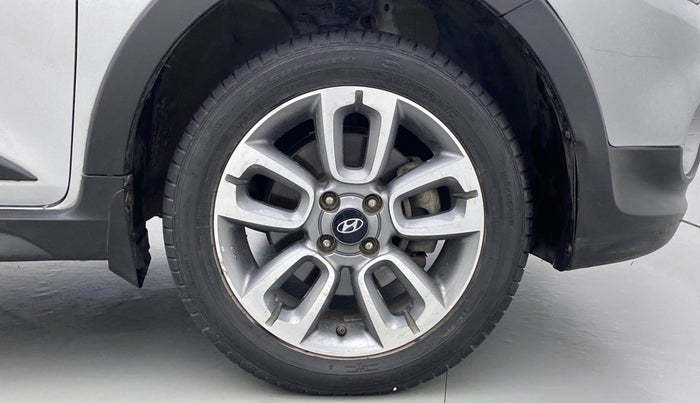 2015 Hyundai i20 Active 1.2 SX, Petrol, Manual, 69,033 km, Right Front Wheel