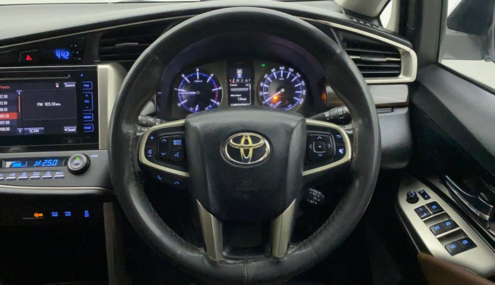 2017 Toyota Innova Crysta 2.8 ZX AT 7 STR, Diesel, Automatic, 92,722 km, Steering Wheel Close Up