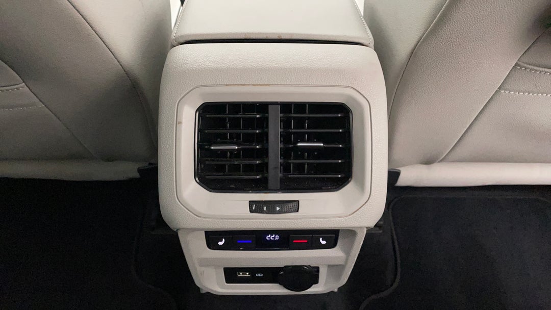 Rear A/C Vent