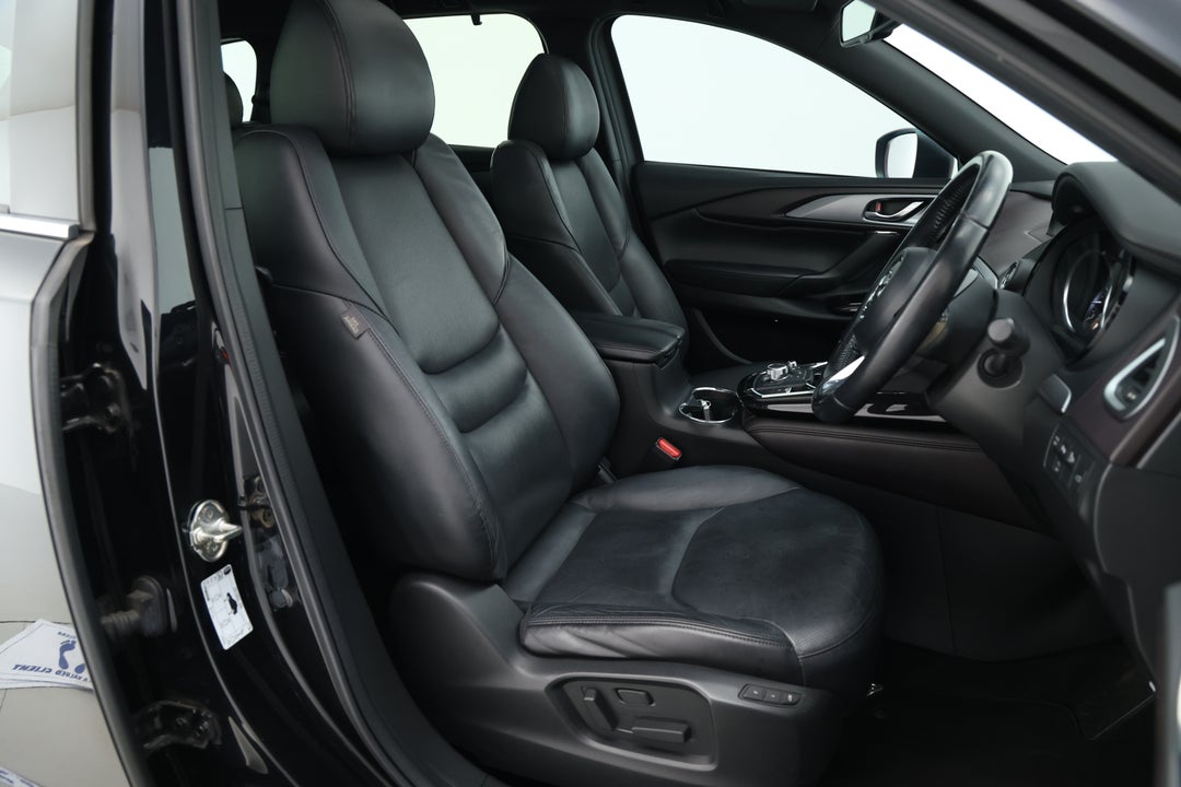 2016 Mazda CX-9 Gt (FWD), Automatic, 115637 km, Right Side Front Door Cabin View
