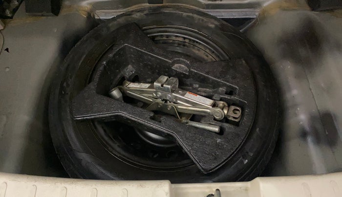 2019 Maruti Celerio VXI AMT, Petrol, Automatic, 70,604 km, Dicky (Boot door) - Tool missing