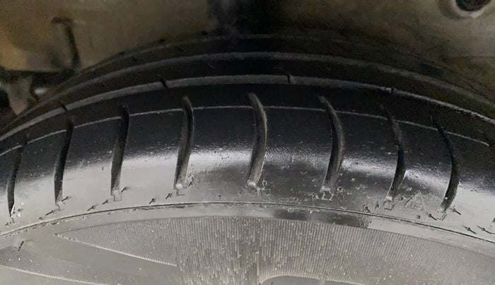 2019 Maruti Celerio VXI AMT, Petrol, Automatic, 70,604 km, Right Rear Tyre Tread
