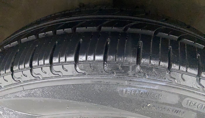 2019 Maruti Celerio VXI AMT, Petrol, Automatic, 70,604 km, Right Front Tyre Tread