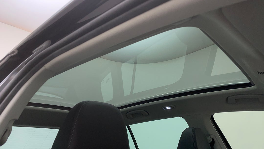 Interior Sunroof/Moonroof