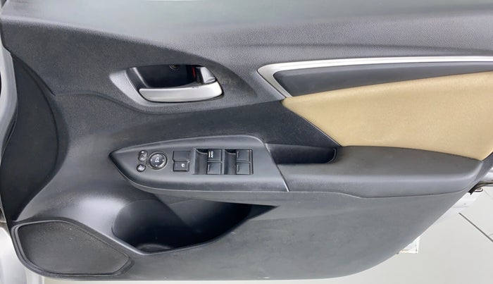 2016 Honda Jazz 1.2 V MT, Petrol, Manual, 54,295 km, Driver Side Door Panels Control