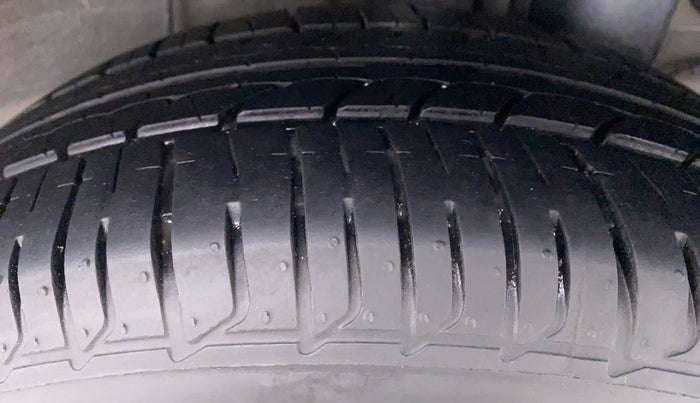 2016 Hyundai Elite i20 ASTA 1.2 (O), Petrol, Manual, 91,197 km, Left Rear Tyre Tread