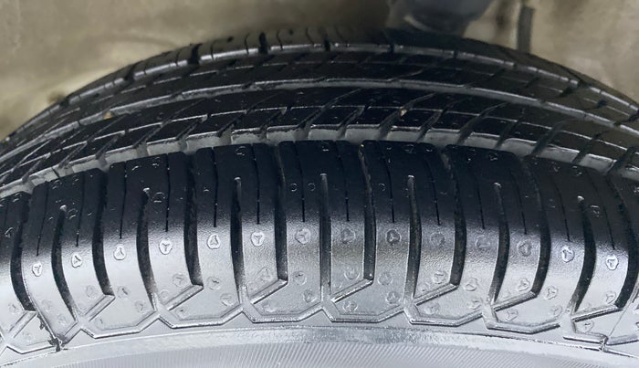 2018 Maruti Alto 800 LXI, Petrol, Manual, 39,904 km, Left Front Tyre Tread