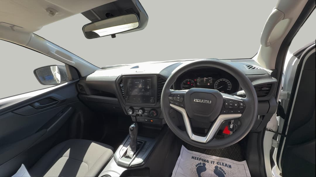 2025 Isuzu D-MAX Sx (4x2) High-ride, Automatic, 26813 km, Dashboard View
