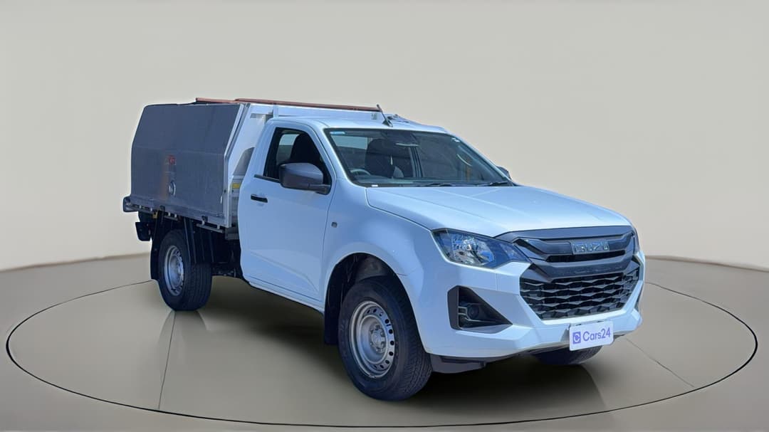2025 Isuzu D-MAX Sx (4x2) High-ride, Automatic, 26813 km, Right Front Diagonal (45- Degree) View