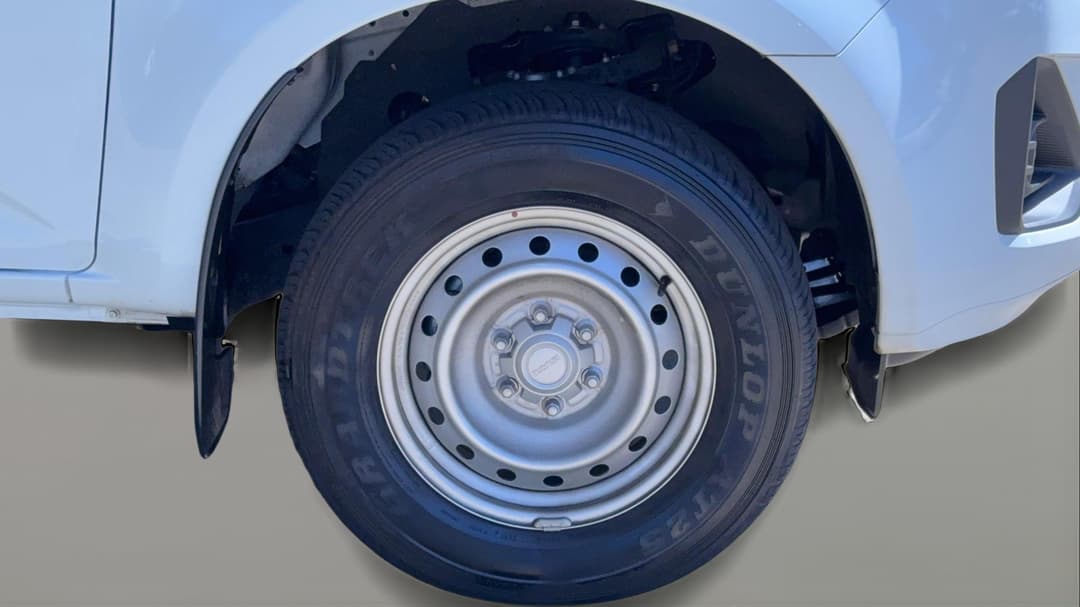 2025 Isuzu D-MAX Sx (4x2) High-ride, Automatic, 26813 km, Right Front Wheel