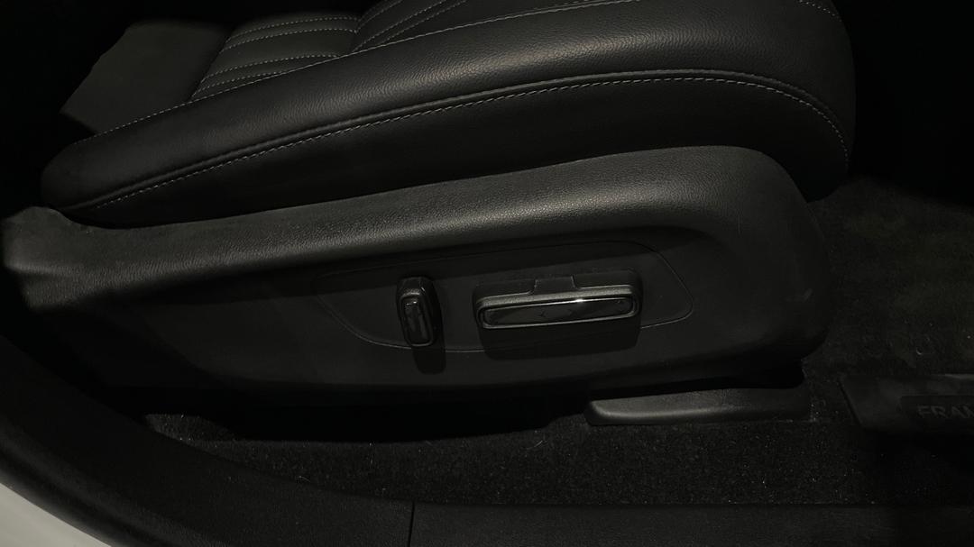 2023 Honda Zr-v E:hev Lx, Automatic, 27406 km, Drivers Side Adjustment Panel