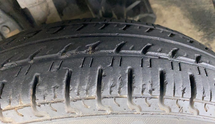 2017 Datsun Redi Go T (O), Petrol, Manual, 35,749 km, Left Front Tyre Tread