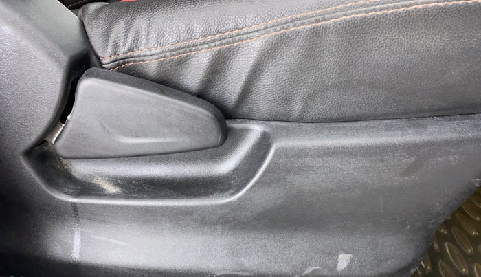 2017 Datsun Redi Go T (O), Petrol, Manual, 35,749 km, Driver Side Adjustment Panel