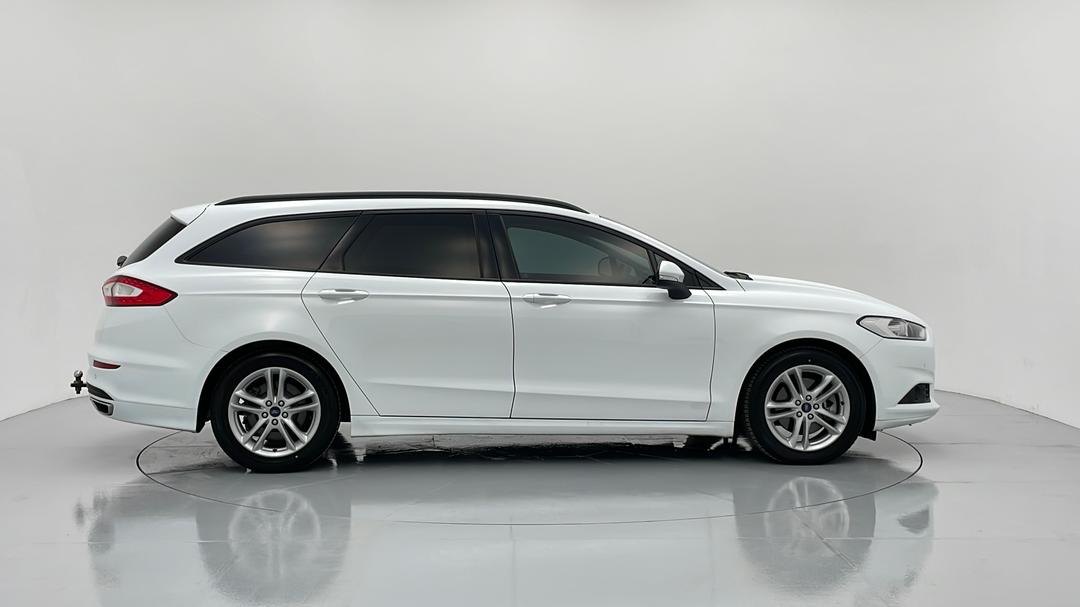2017 Ford Mondeo Ambiente, Automatic, 45205 km, Right Side View