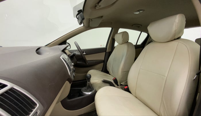 2011 Hyundai i20 ASTA 1.2, Petrol, Manual, 55,902 km, Right Side Front Door Cabin