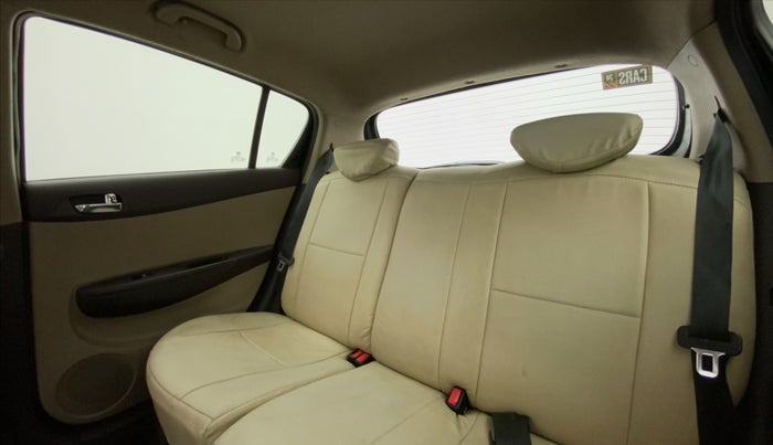 2011 Hyundai i20 ASTA 1.2, Petrol, Manual, 55,902 km, Right Side Rear Door Cabin