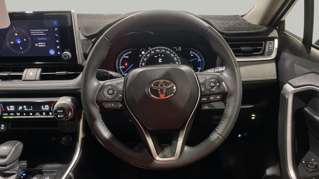 2024 Toyota RAV4 Gx (AWD) Hybr Full Size Spare, Automatic, 40466 km, Steering Wheel Close-up