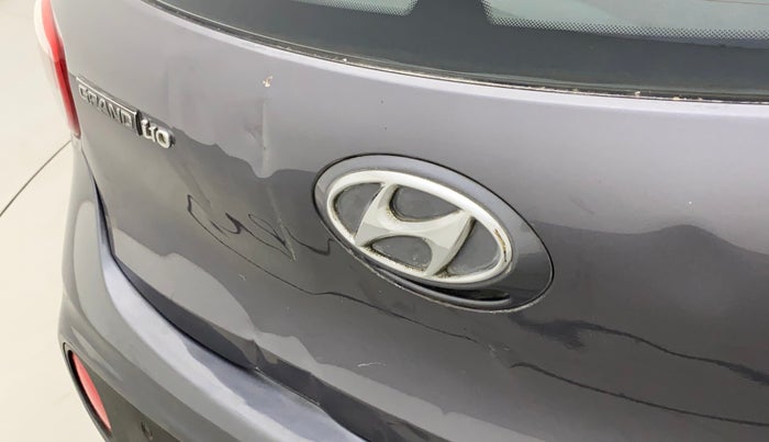 2017 Hyundai Grand i10 SPORTZ (O) 1.2 KAPPA VTVT, Petrol, Manual, 86,986 km, Dicky (Boot door) - Paint has minor damage