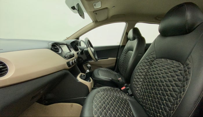 2017 Hyundai Grand i10 SPORTZ (O) 1.2 KAPPA VTVT, Petrol, Manual, 86,986 km, Right Side Front Door Cabin