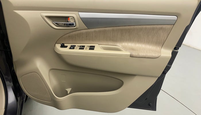 2014 Maruti Ertiga VXI CNG, CNG, Manual, 53,812 km, Driver Side Door Panels Control