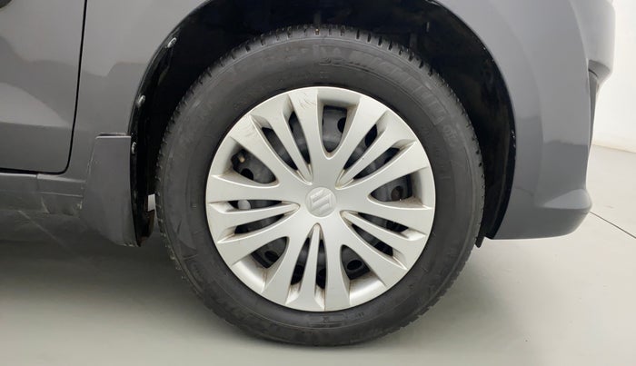 2014 Maruti Ertiga VXI CNG, CNG, Manual, 53,812 km, Right Front Wheel