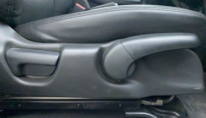 2018 Honda WR-V 1.2 i-VTEC VX MT, Petrol, Manual, 33,714 km, Driver Side Adjustment Panel