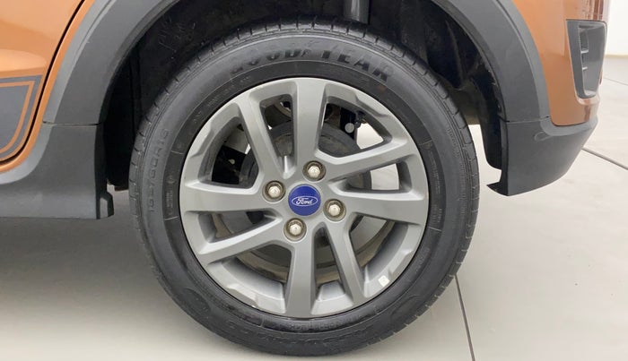 2019 Ford FREESTYLE TITANIUM PLUS 1.2 PETROL, Petrol, Manual, 86,694 km, Left Rear Wheel
