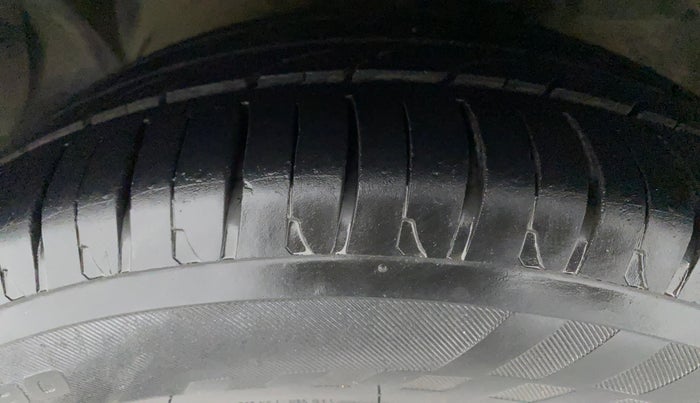 2019 Ford FREESTYLE TITANIUM PLUS 1.2 PETROL, Petrol, Manual, 86,694 km, Left Front Tyre Tread