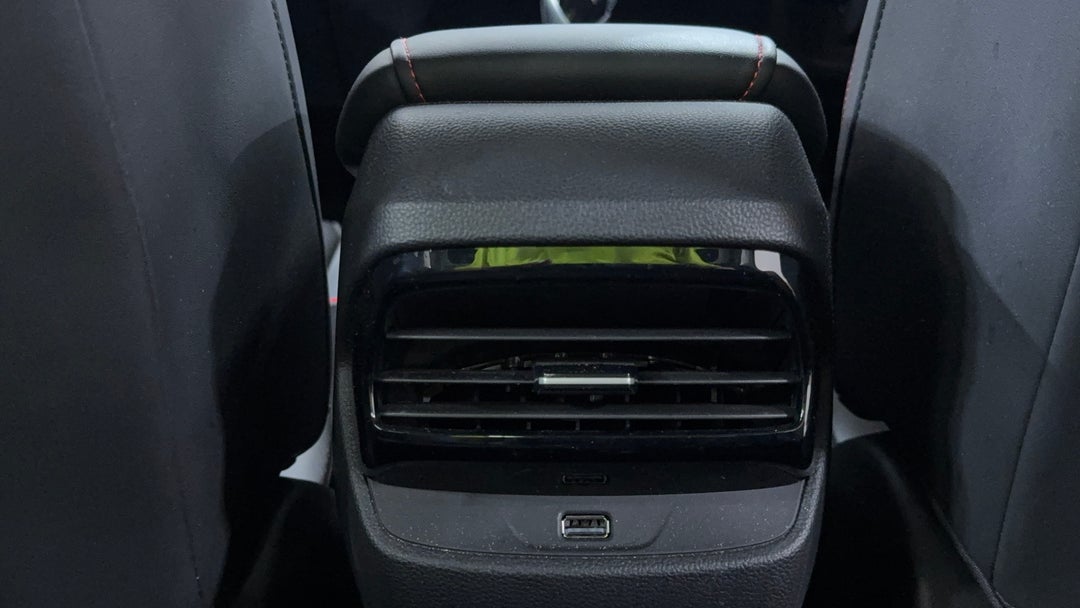 Rear A/C Vent