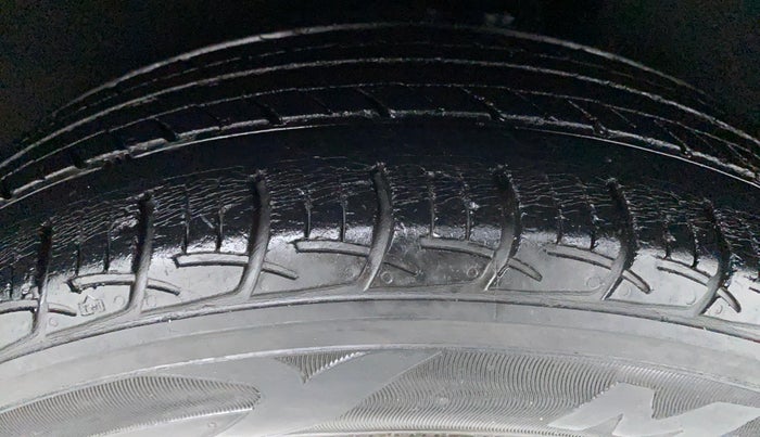 2016 Maruti Baleno SIGMA 1.2 K12, Petrol, Manual, 44,971 km, Left Rear Tyre Tread