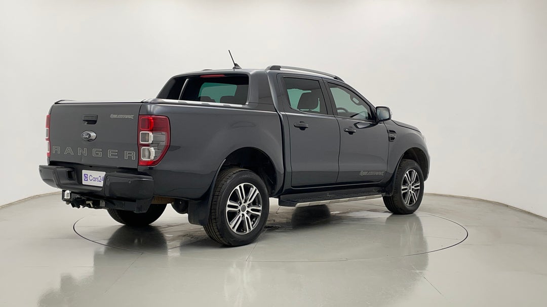 Right Back Diagonal (45- Degree) View