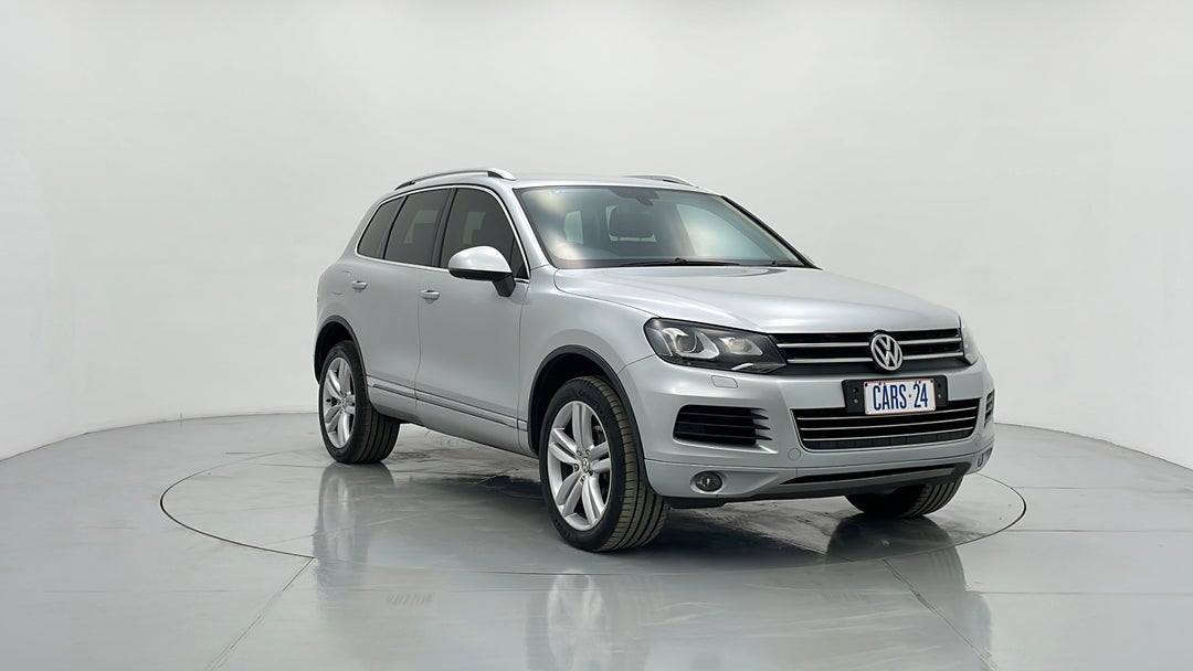 Right Front Diagonal (45- Degree) View