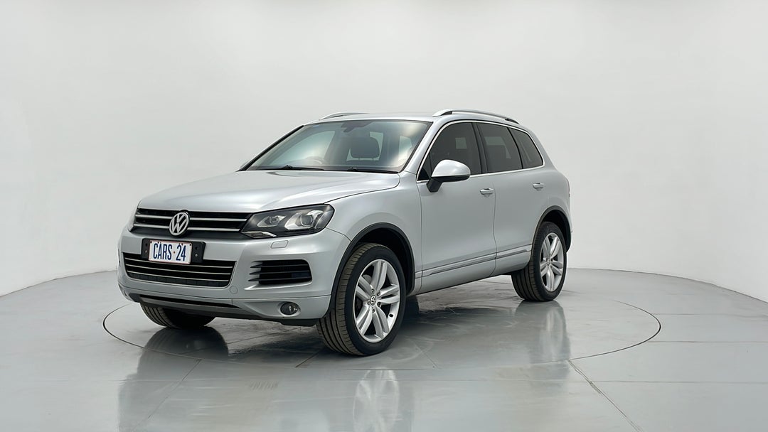 Left Front Diagonal (45- Degree) View