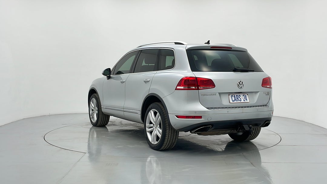 Left Back Diagonal (45- Degree) View