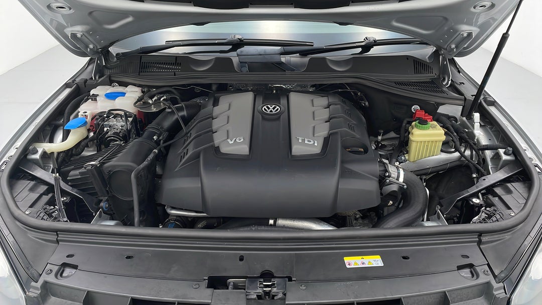 Open Bonnet (Engine)