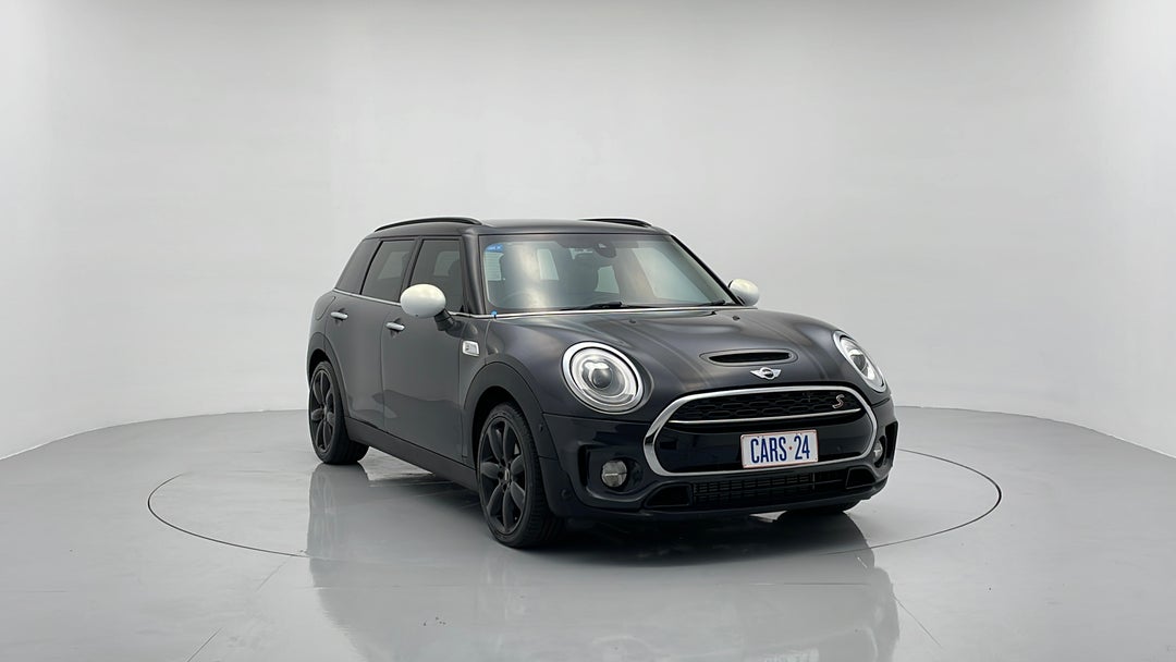 Right Front Diagonal (45- Degree) View