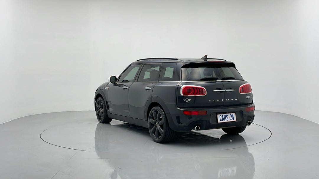 Left Back Diagonal (45- Degree) View