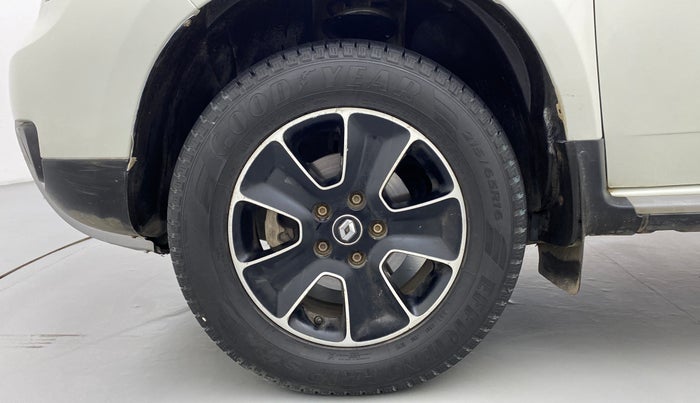 2016 Renault Duster RXZ DIESEL 110, Diesel, Manual, 98,973 km, Left Front Wheel