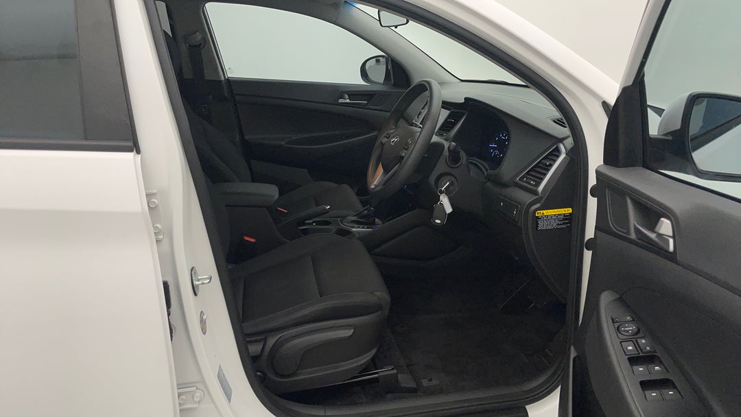 2017 Hyundai Tucson Active (FWD), Automatic, 93461 km, Right Side Front Door Cabin View