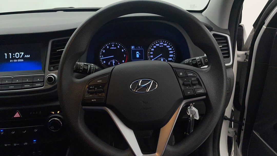 2017 Hyundai Tucson Active (FWD), Automatic, 93461 km, Steering Wheel Close-up