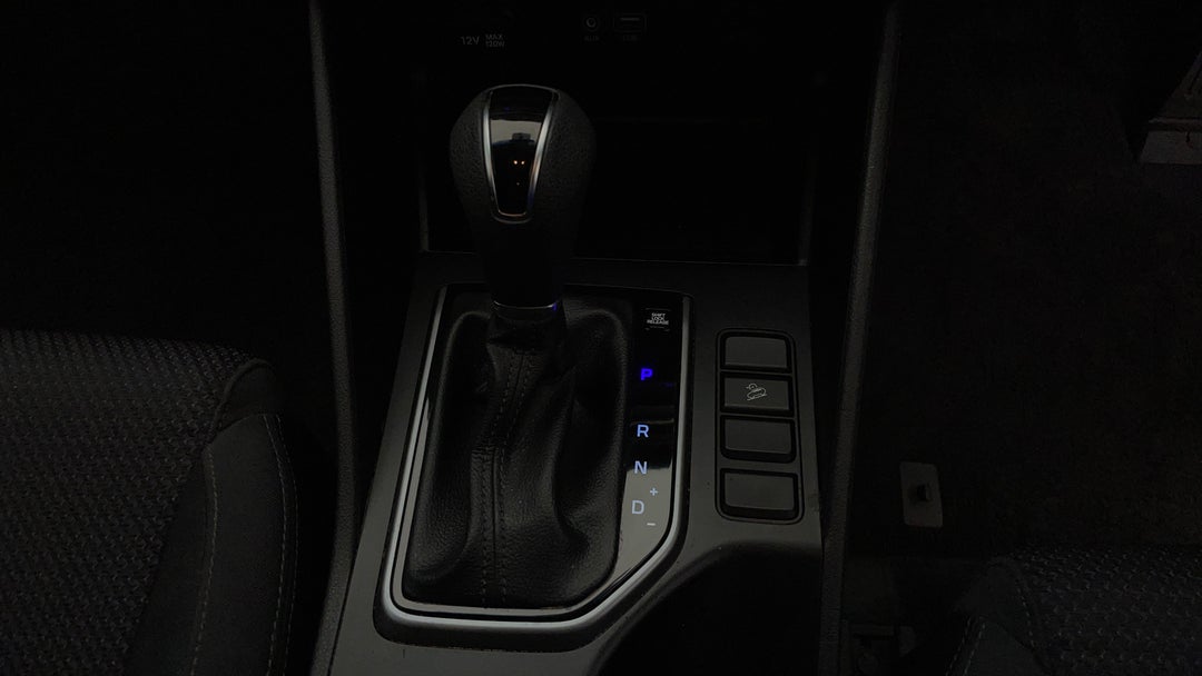 2017 Hyundai Tucson Active (FWD), Automatic, 93461 km, Gear Lever 