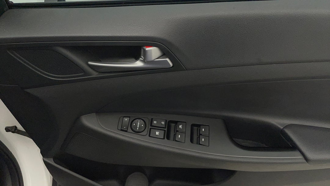 2017 Hyundai Tucson Active (FWD), Automatic, 93461 km, Drivers Side Door Panel Controls