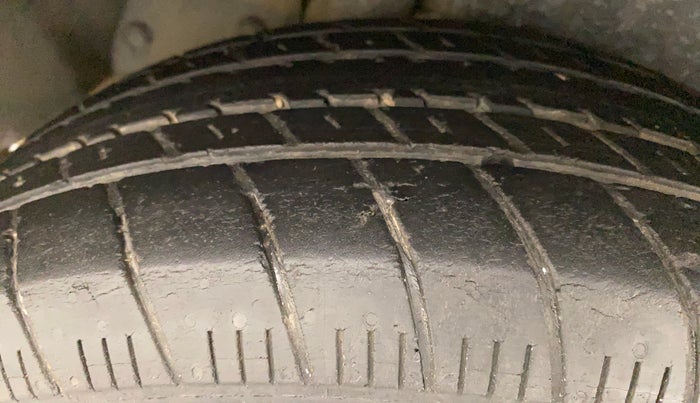2015 Maruti Ertiga ZXI, Petrol, Manual, 86,046 km, Right Rear Tyre Tread